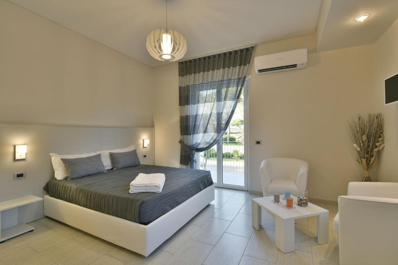 Laura Tolomeo Rooms מראה חיצוני תמונה